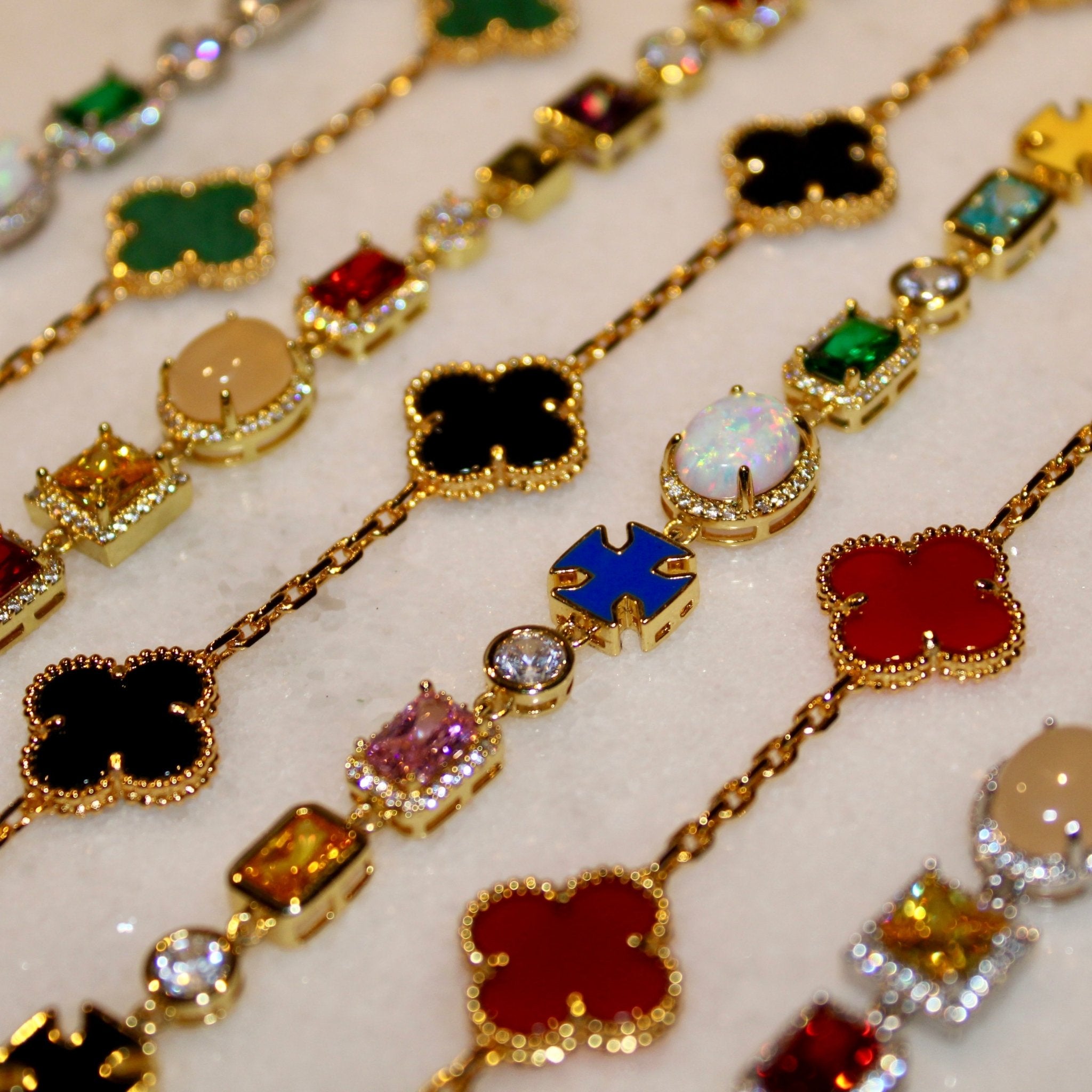 BRACELET TRÈFLE - ROUGE - SAINT LEONE